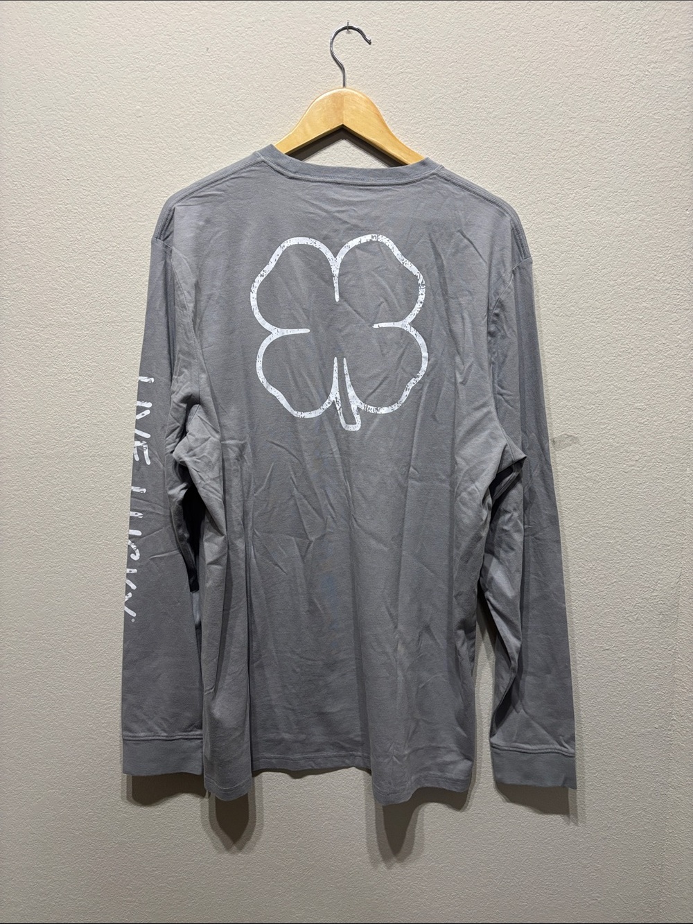 Black Clover NWT Men’s Long Sleeve Graphic T-shirt Sz XXL - Picture 4 of 4